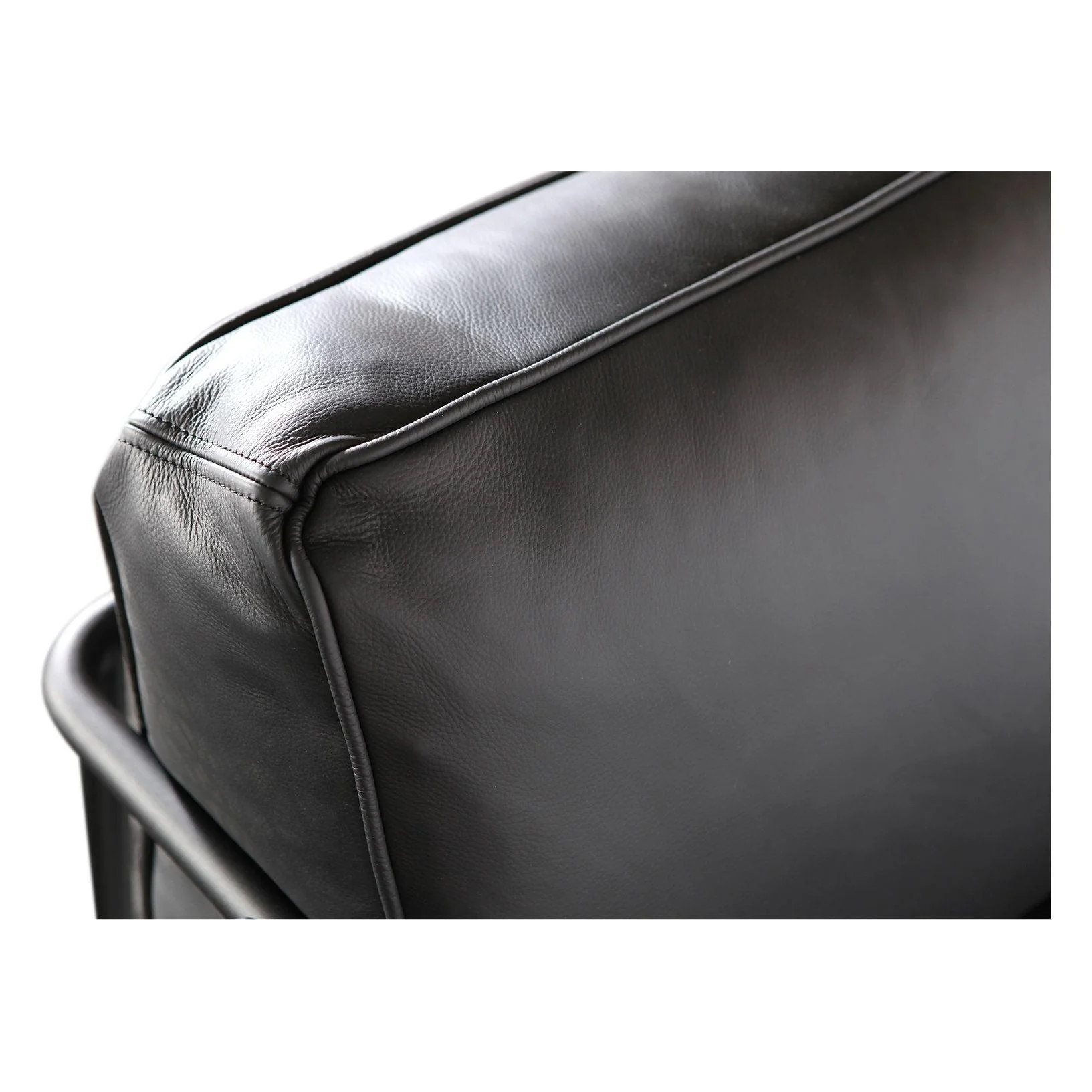 Aero Large Lounge Chair - Image 28