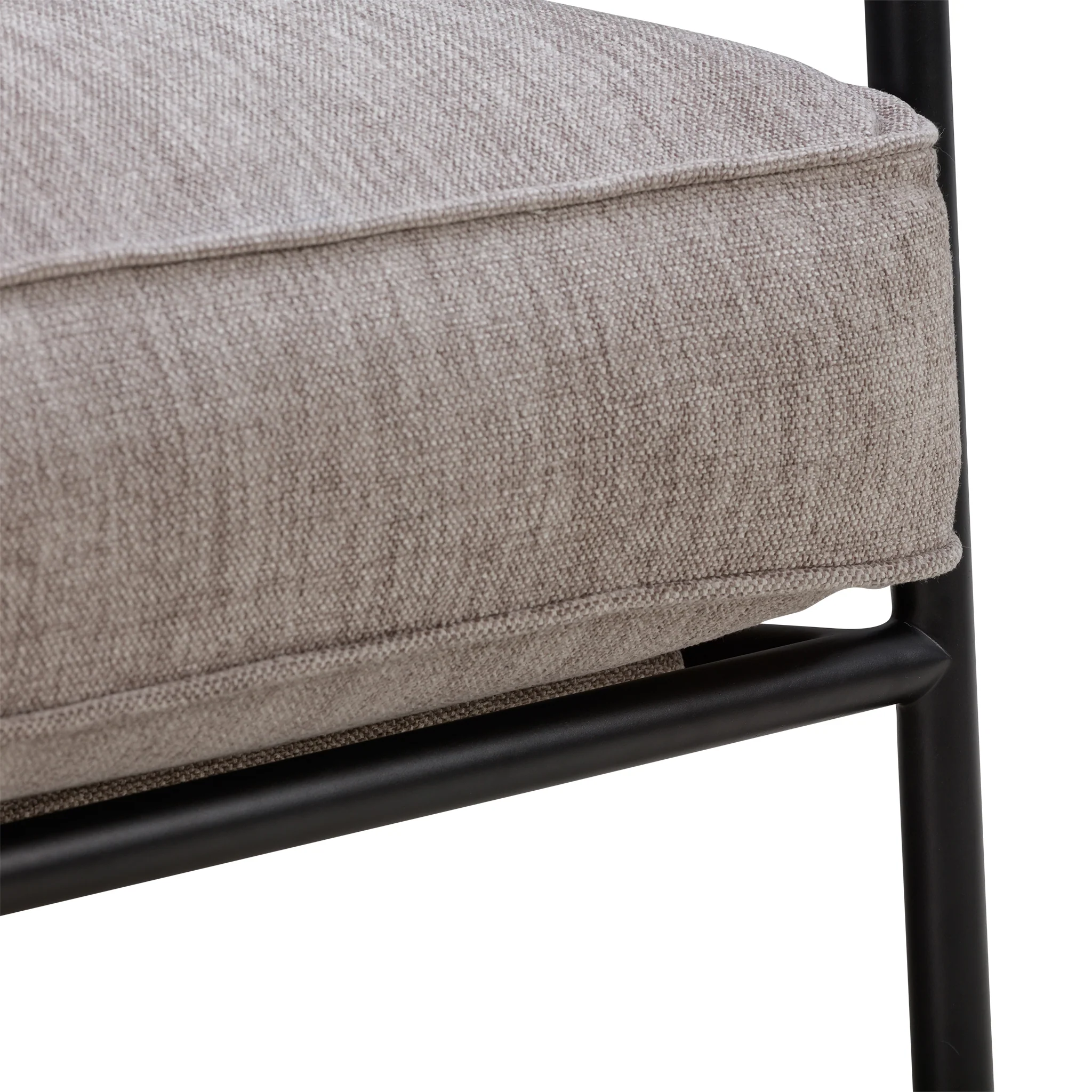 Aero Large Lounge Chair - Image 31