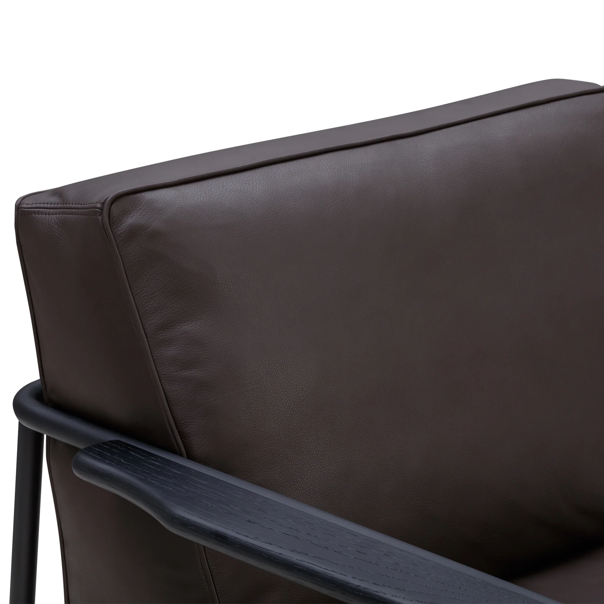 Aero Large Lounge Chair - Image 33