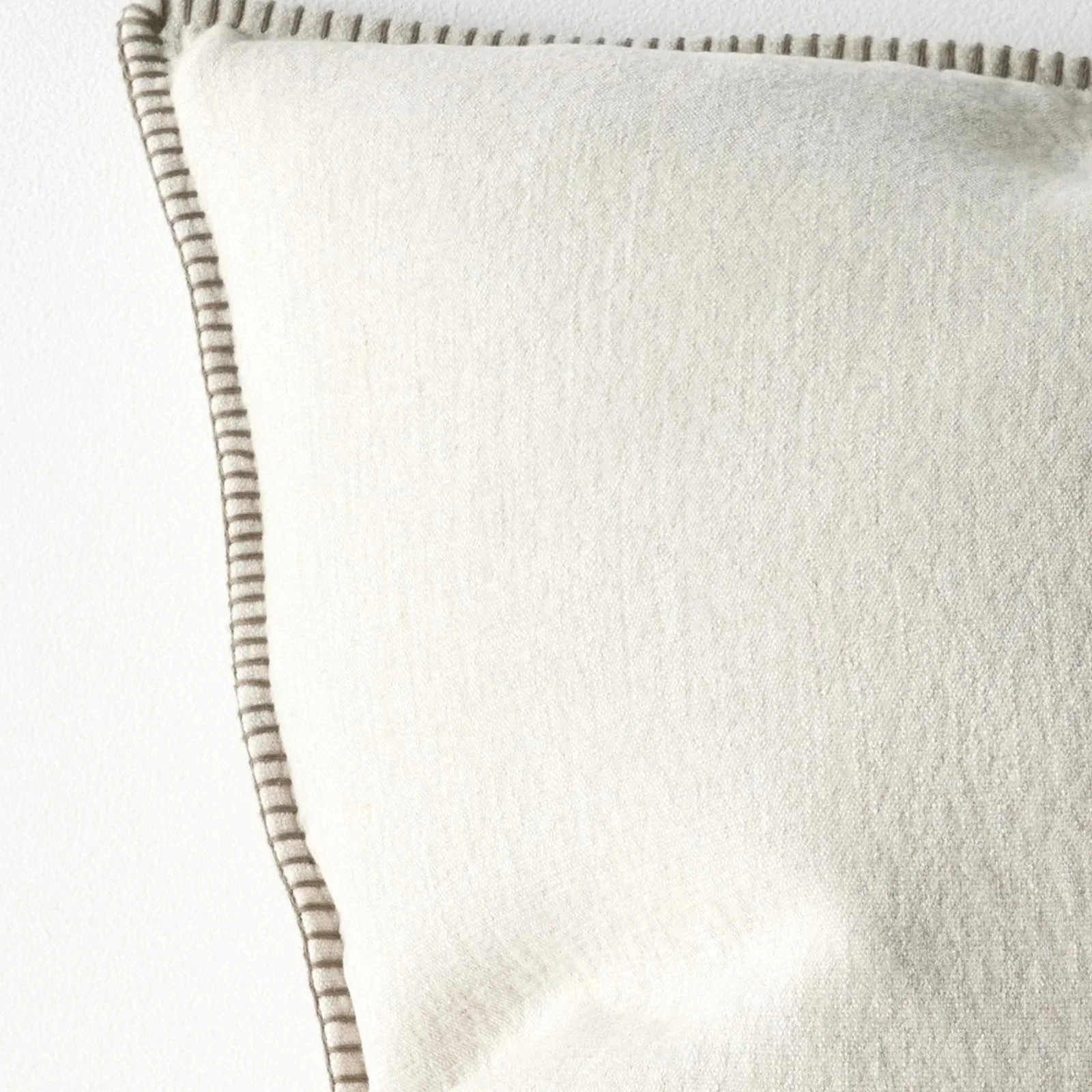 Alba Cushion - Image 9