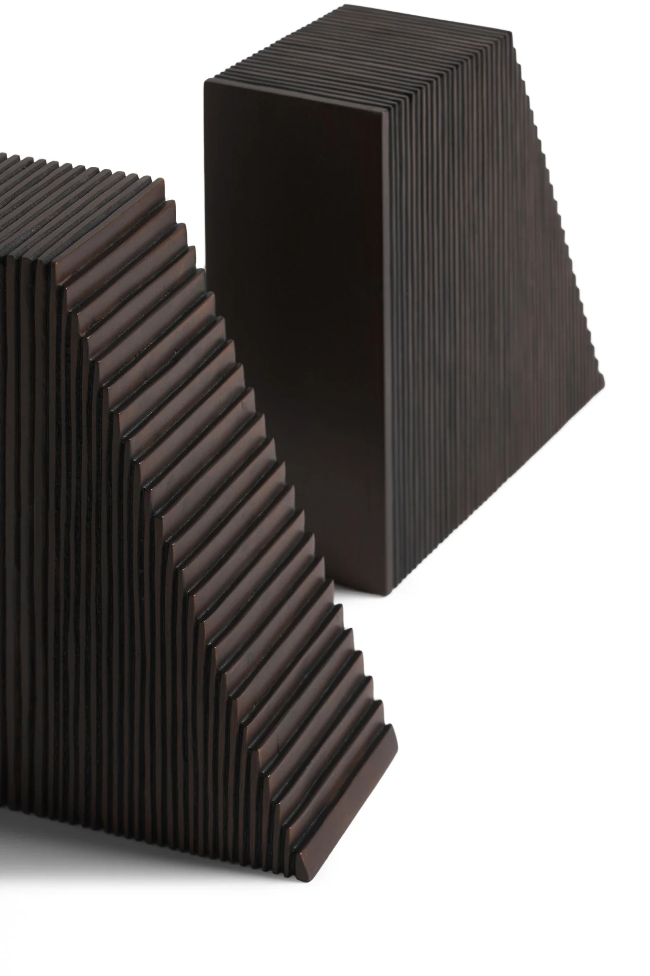 Ethnicraft Mahogany Grooves Bookends - Set of 2 - Image 4
