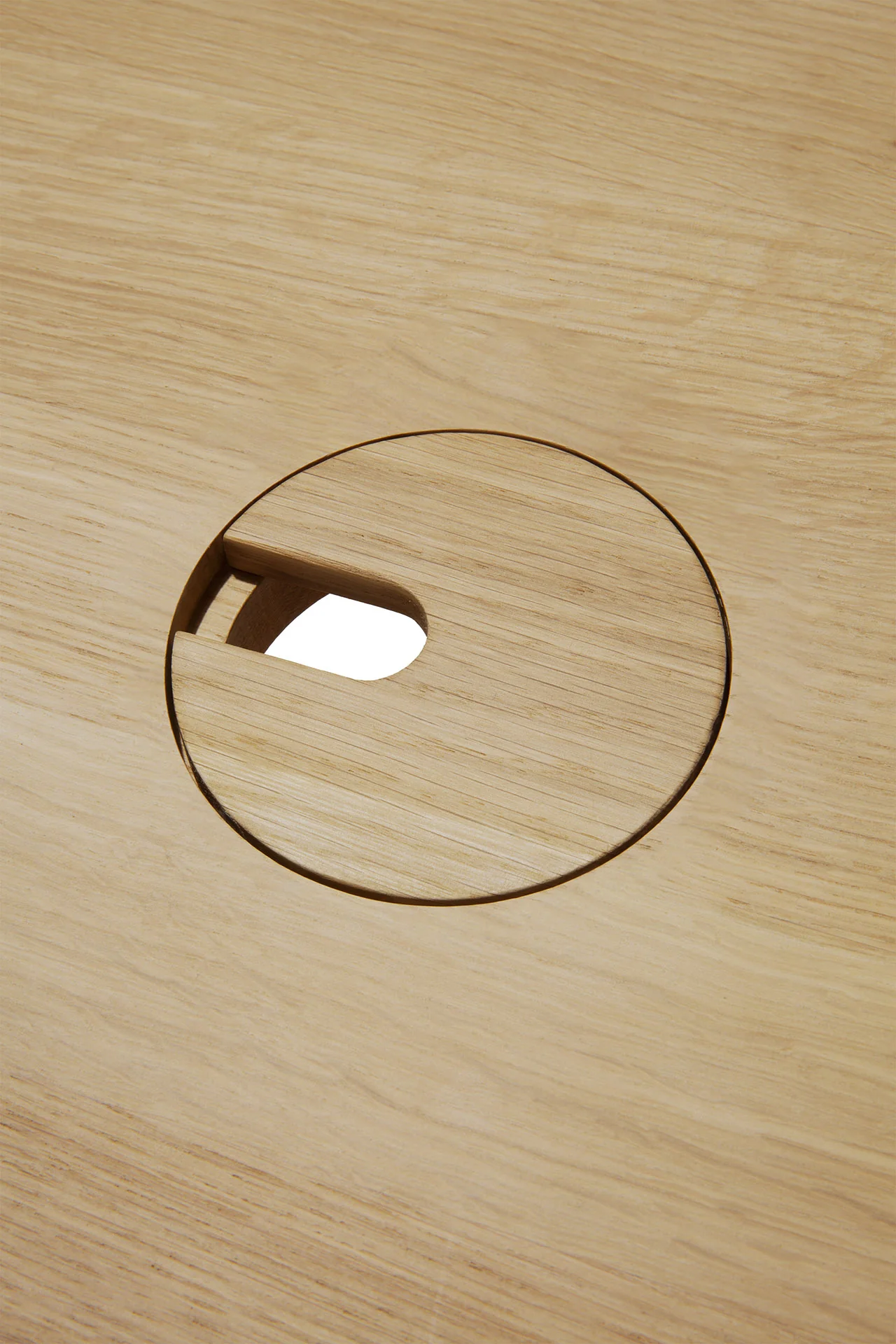 Ethnicraft Oak U Desk with Cable Management - Image 8
