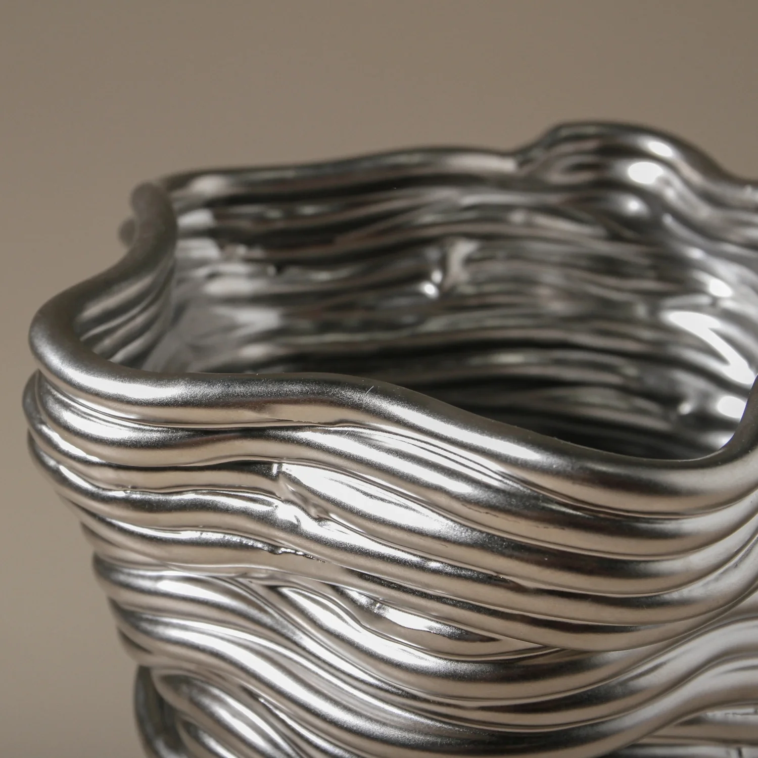 Facade Vase - Image 2
