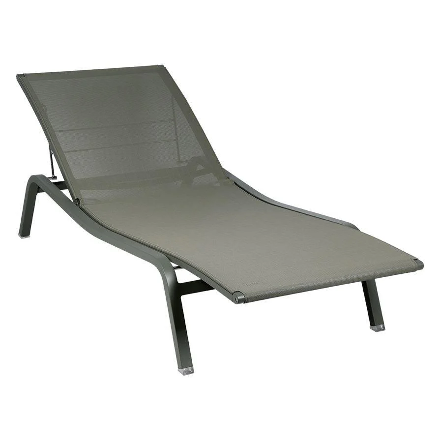 Fermob Alize Sunlounger - Image 3