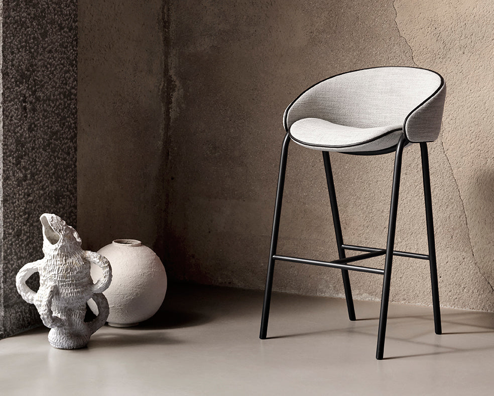 Folium Bar Stool with Leather Piping - Image 10