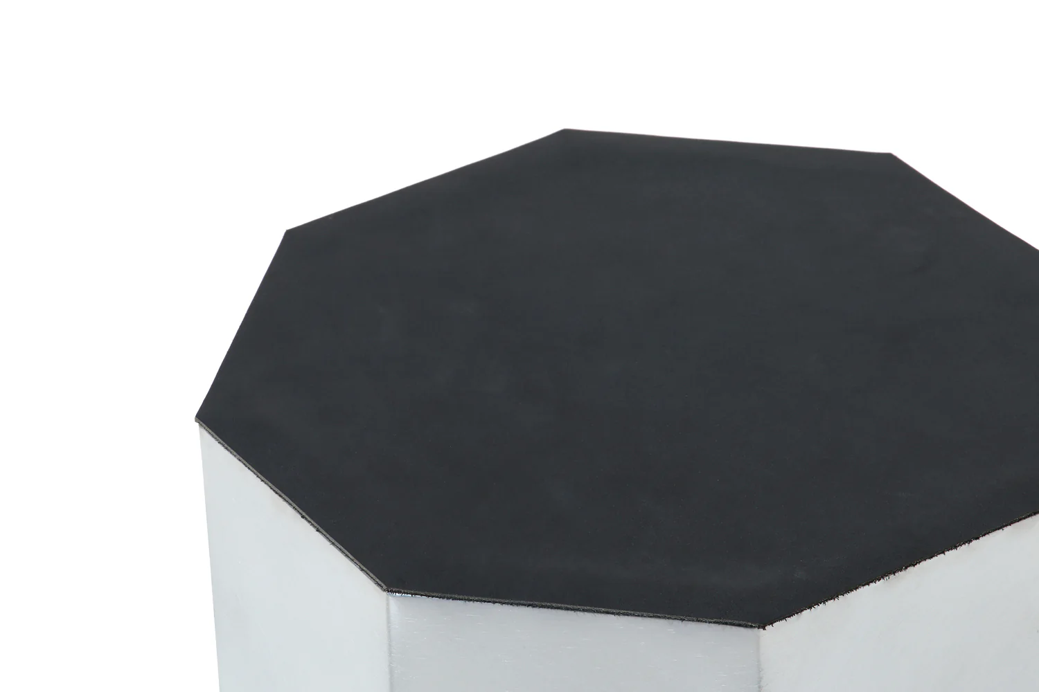 Hekalow Side Table - Image 4