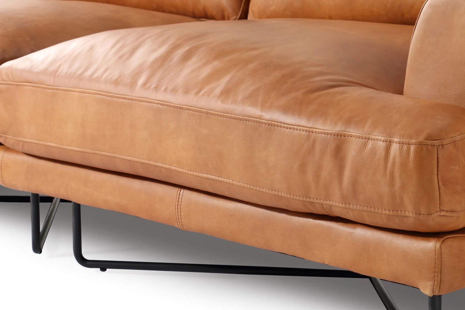 Manhattan Sofa - Image 8
