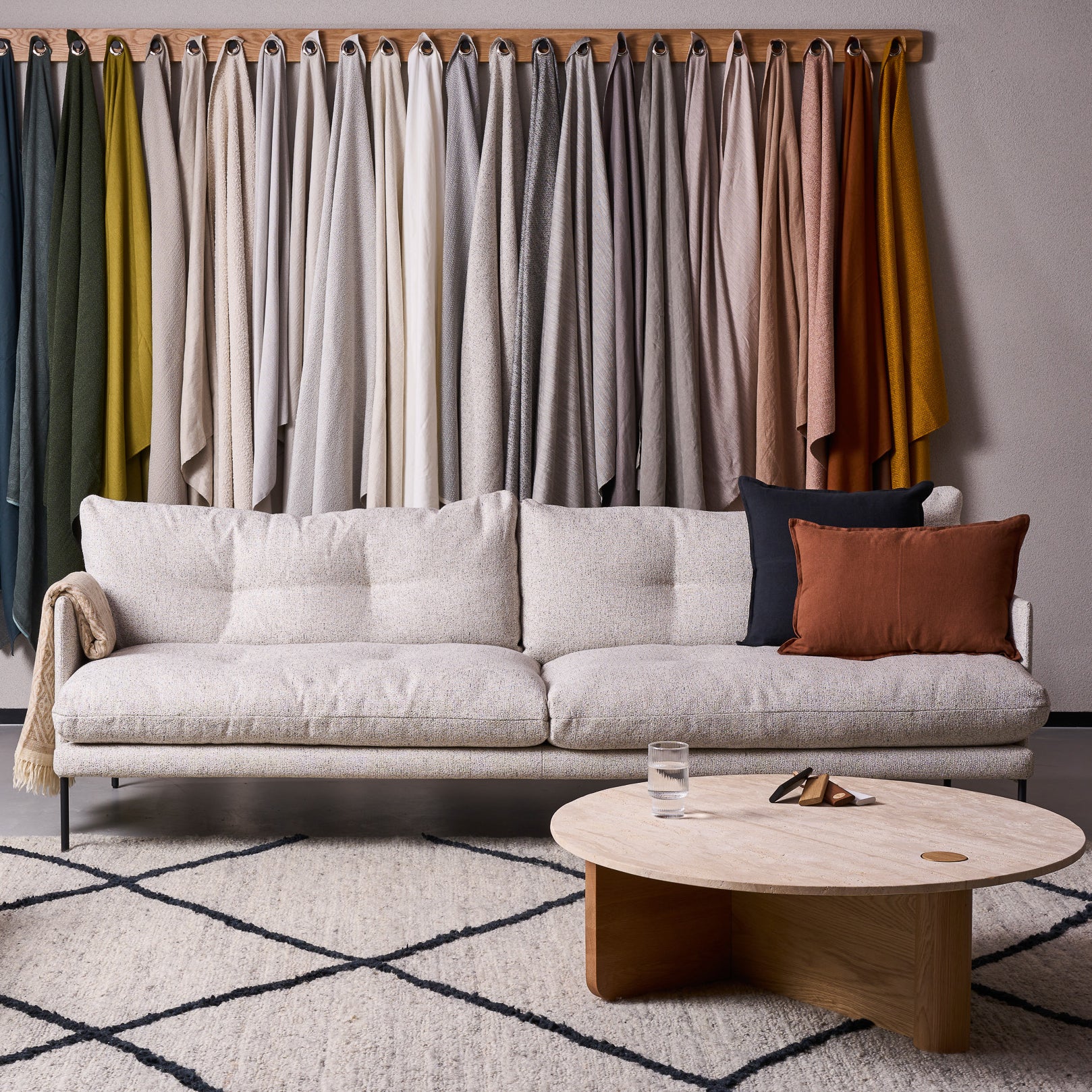 Mercer 3.5 Seater Sofa - Image 4