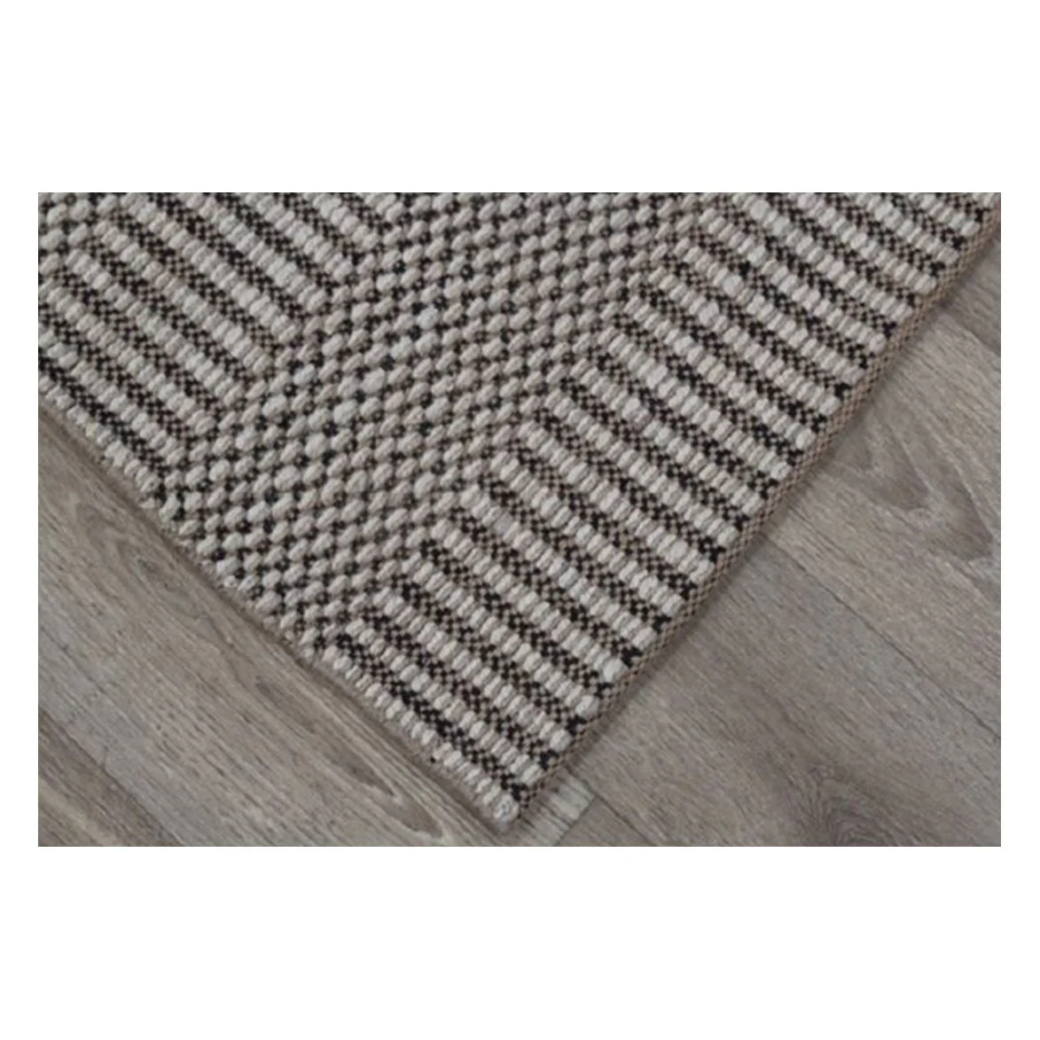 Oasis Rug - Image 4