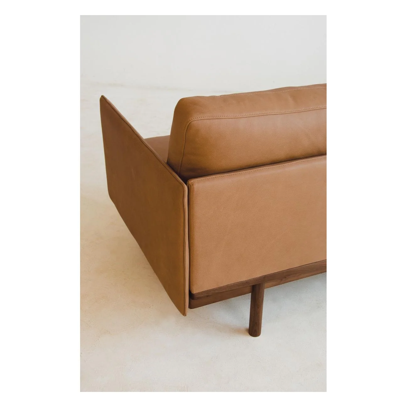Pensive 2.5 Seater Sofa - Image 10