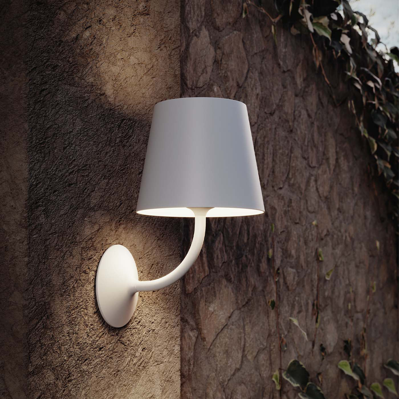 Poldina 230V Wall Light