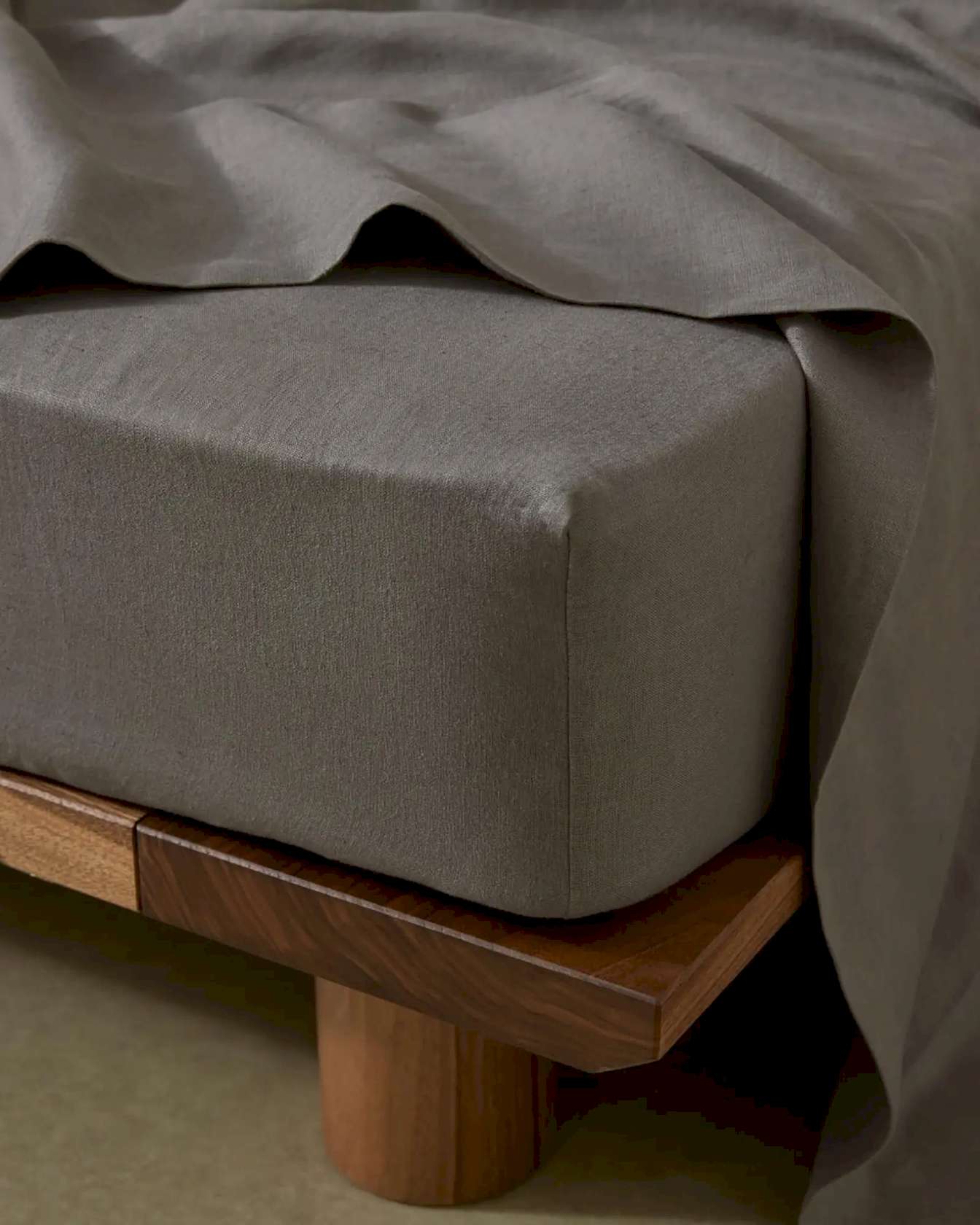 Ravello French Flax Linen Fitted Sheet - Image 16
