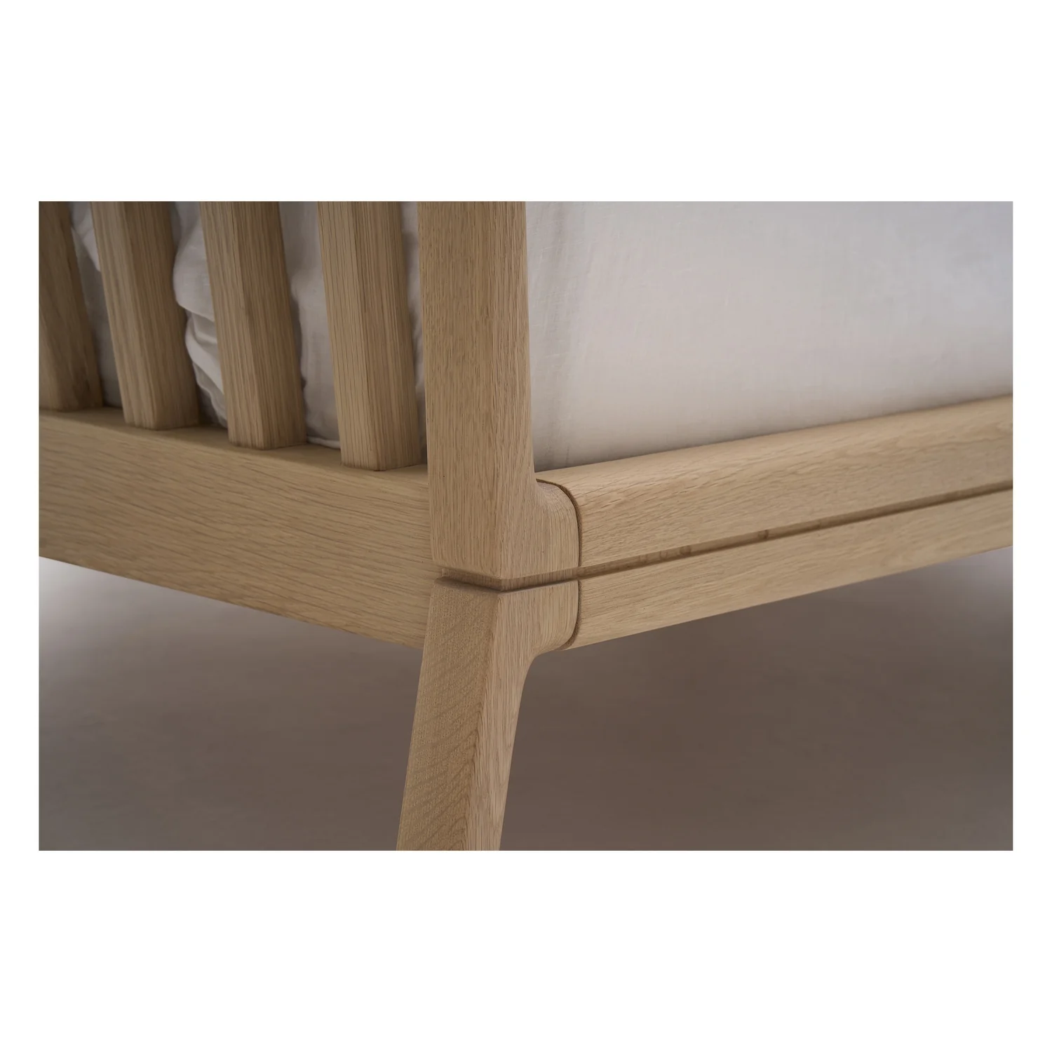 Sensu Queen Bed - Image 11