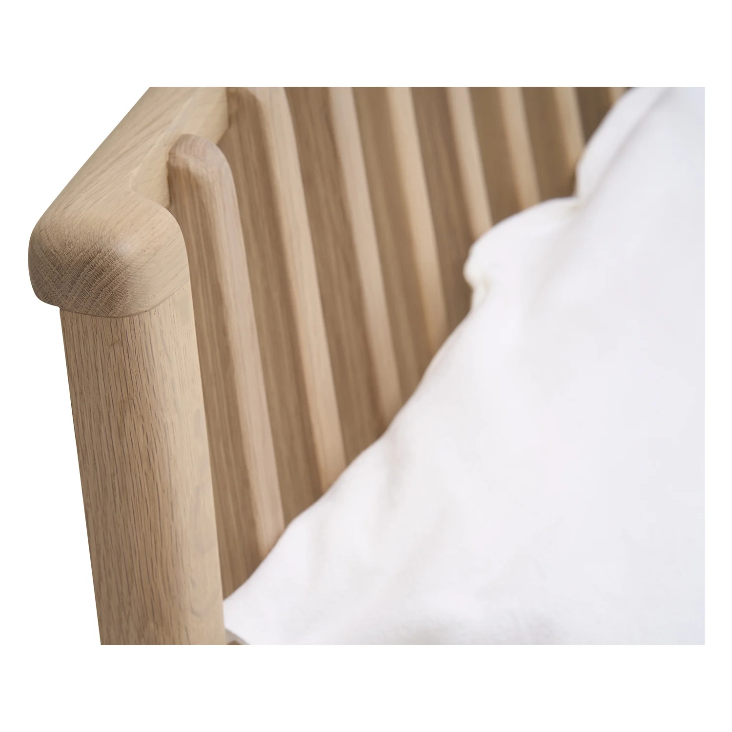 Sensu Queen Bed - Image 8